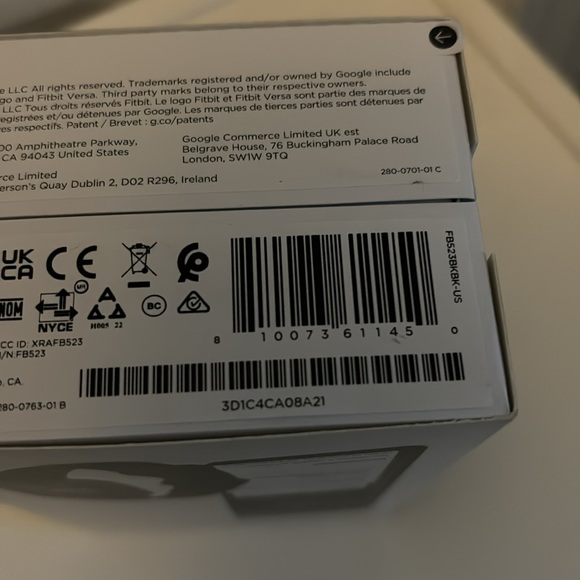 Fitbit Versa 4 Fitness Smart Watch Black Graphite New Factory Sealed By Google - Picture 2 of 6